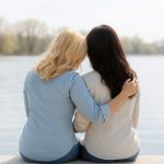 Молчаливая забота: почему иногда лучше не говорить “держись”